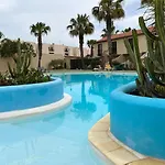 Surf & Chill 69, Quiet Oasis With Community Swimmingpool Holiday home Parque Holandes