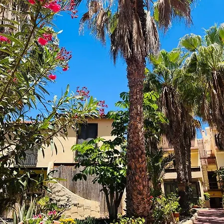 Feriehus Surf & Chill 69, Quiet Oasis With Community Swimmingpool *