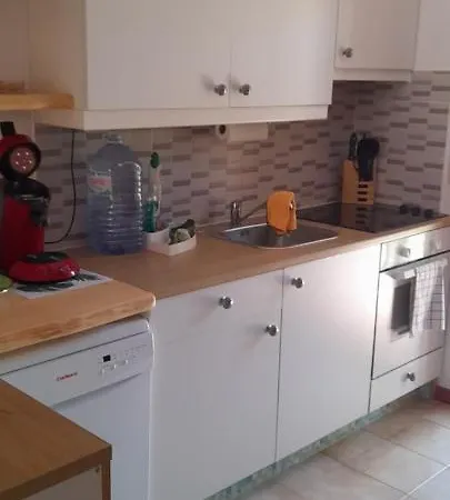 Surf & Chill 69, Quiet Oasis With Community Swimmingpool 度假居