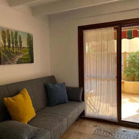 Surf & Chill 69, Quiet Oasis With Community Swimmingpool Ferienhaus Parque Holandes