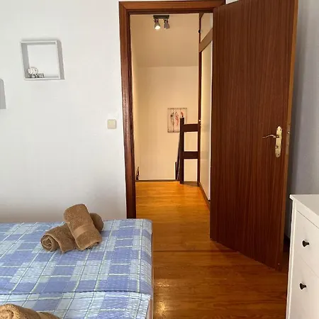 Surf & Chill 69, Quiet Oasis With Community Swimmingpool