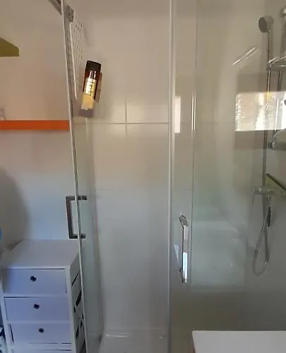 Surf & Chill 69, Quiet Oasis With Community Swimmingpool Ferienhaus