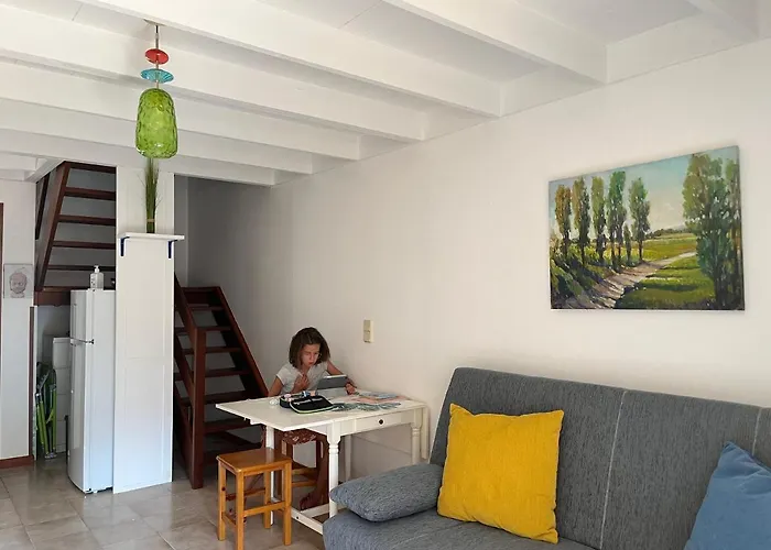 Ferienhaus Surf & Chill 69, Quiet Oasis With Community Swimmingpool *