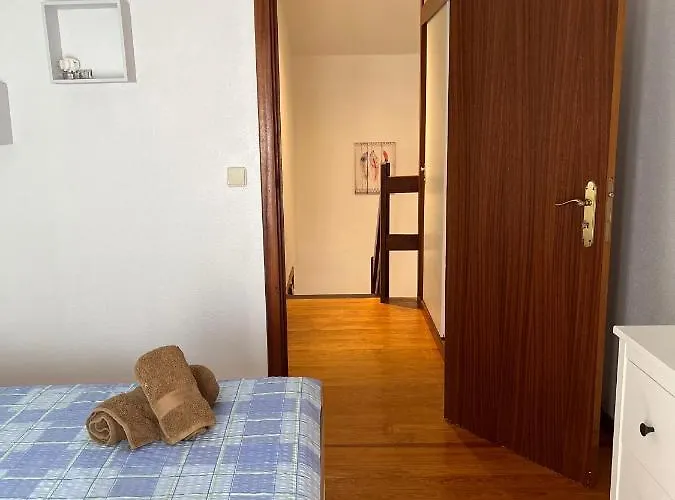 Surf & Chill 69, Quiet Oasis With Community Swimmingpool