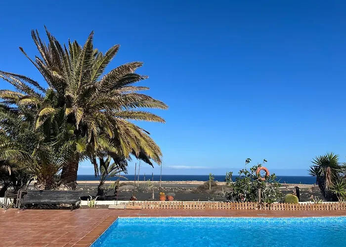 Surf & Chill 69, Quiet Oasis With Community Swimmingpool Ferienhaus Parque Holandes