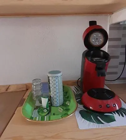 Surf & Chill 69, Quiet Oasis With Community Swimmingpool *