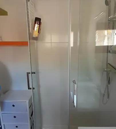 Surf & Chill 69, Quiet Oasis With Community Swimmingpool Сasa de vacaciones