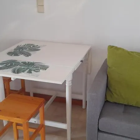 Surf & Chill 69, Quiet Oasis With Community Swimmingpool Сasa de vacaciones