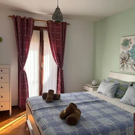 Сasa de vacaciones Surf & Chill 69, Quiet Oasis With Community Swimmingpool