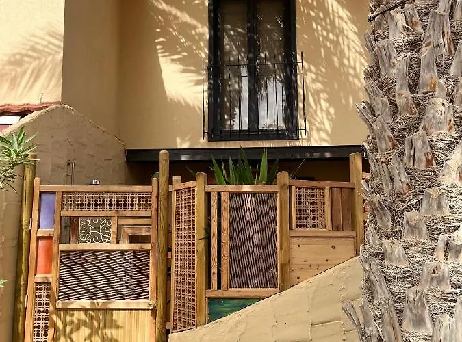 Surf & Chill 69, Quiet Oasis With Community Swimmingpool