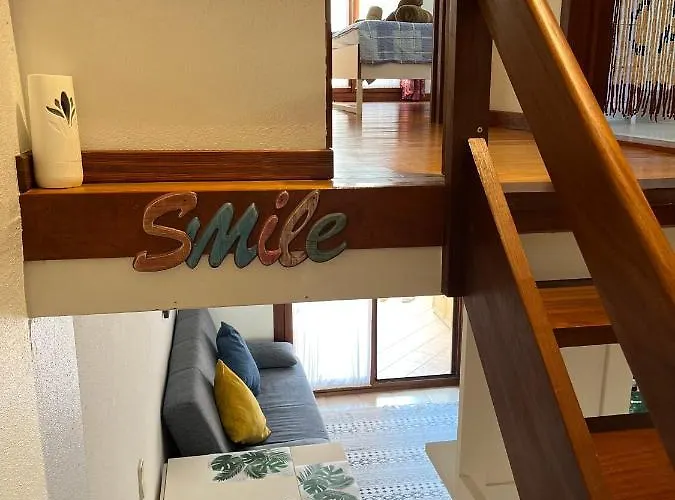 Surf & Chill 69, Quiet Oasis With Community Swimmingpool Casa vacanze