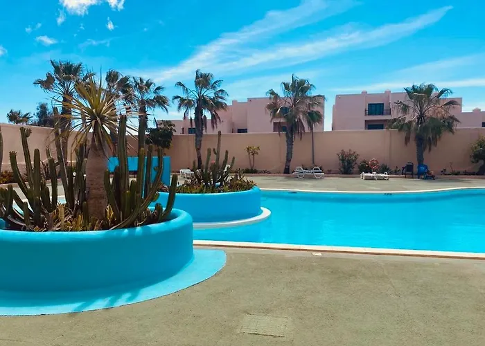 Surf & Chill 69, Quiet Oasis With Community Swimmingpool Casa vacanze *